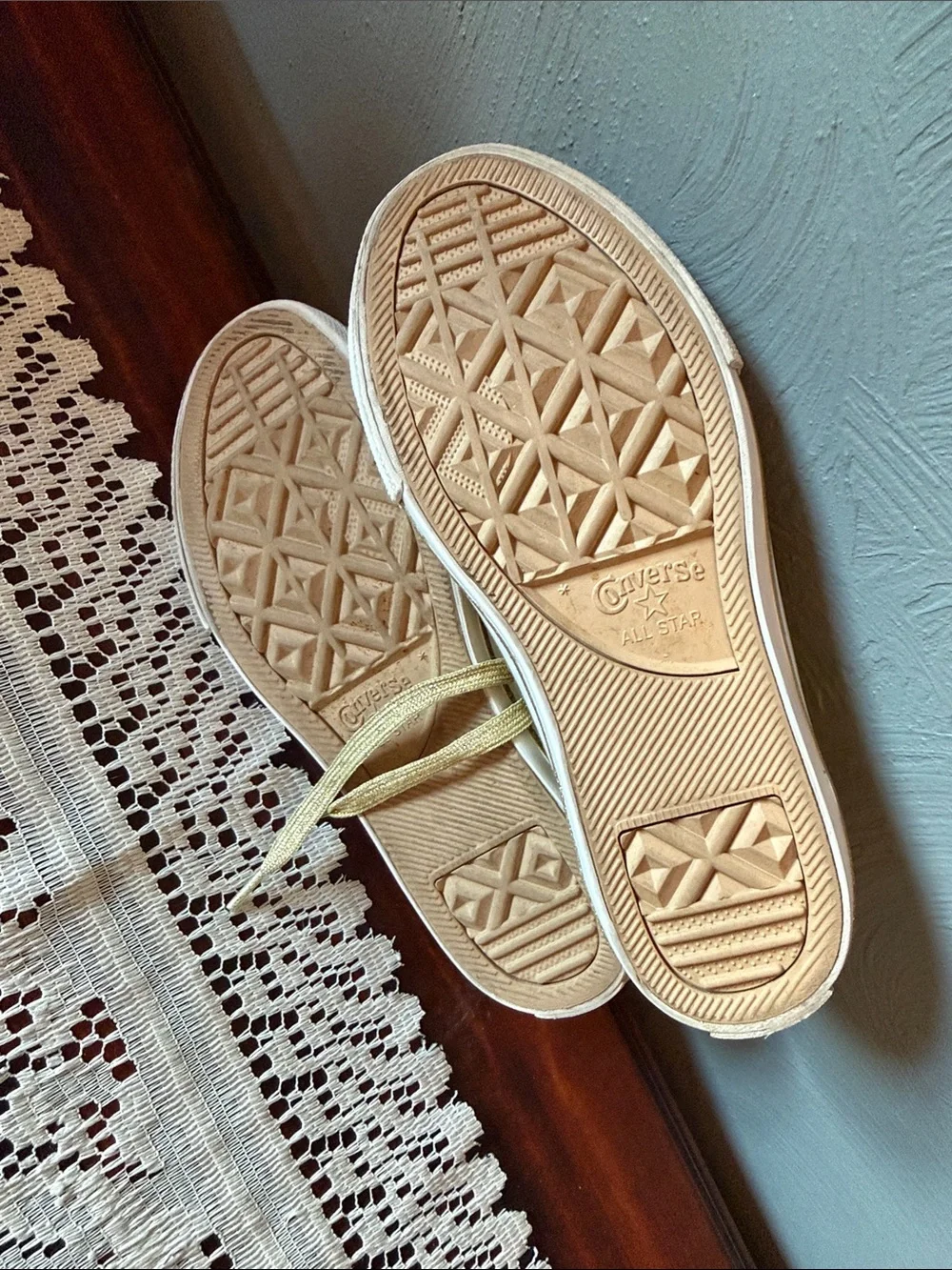 Converse sparkling gold